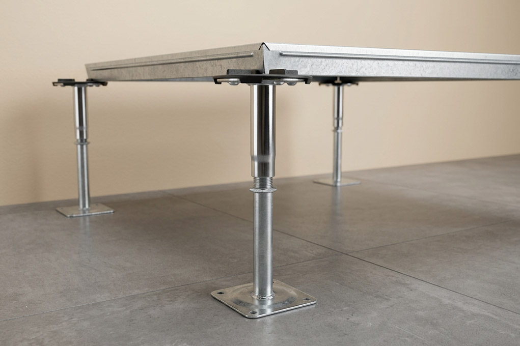 E-Range pedestal main view