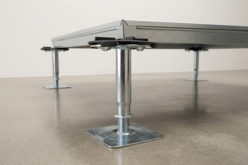 M-Range pedestal main view